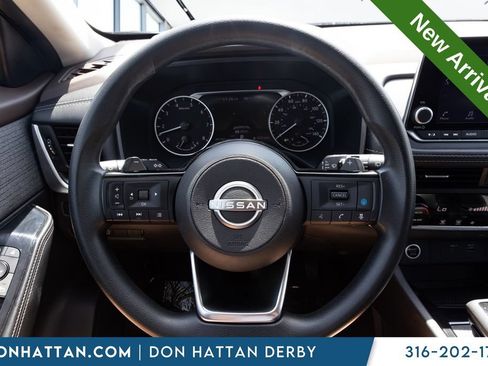 Used 2023 Nissan Rogue SV AWD/4WD image 4