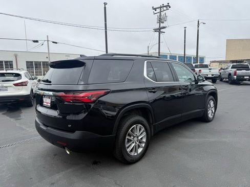 Used 2023 Chevrolet Traverse LT image 5
