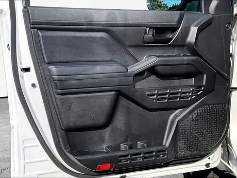 Used 2024 Toyota Tacoma SR RWD image 22