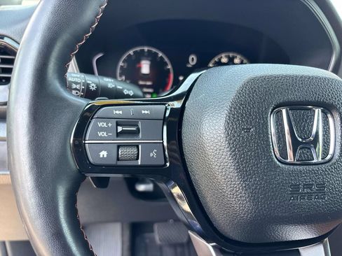 Used 2025 Honda Pilot TrailSport image 25