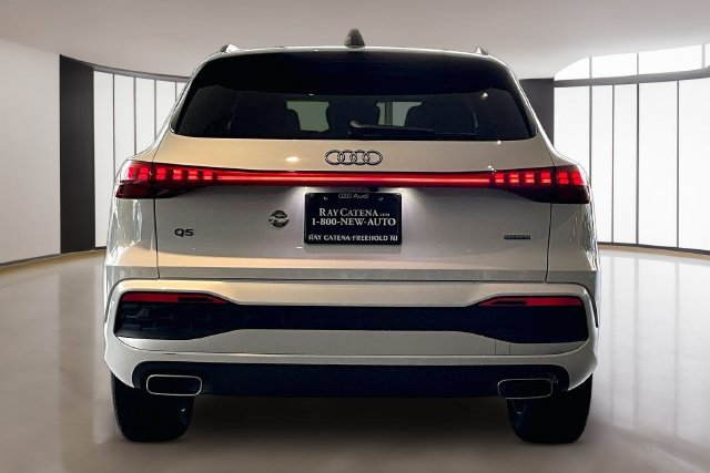 Used 2025 Audi Q5 Premium w/ Convenience Package AWD/4WD image 6