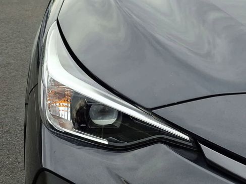 Used 2024 Subaru Crosstrek 2.0i Premium image 27