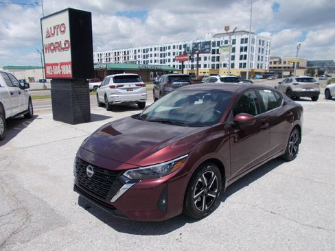 Used 2024 Nissan Sentra SV FWD image 1