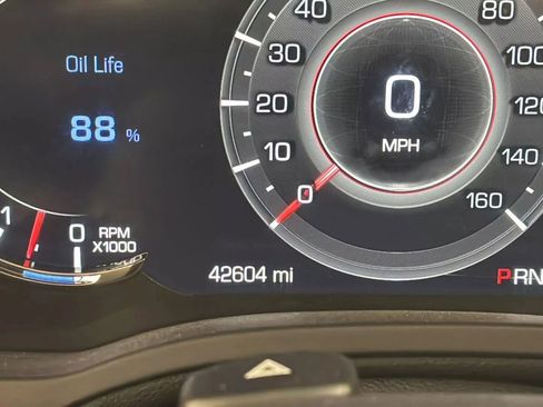 Used 2020 Cadillac Escalade Premium Luxury w/ LPO, Radiant Package AWD/4WD image 17