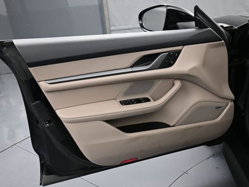 Certified 2025 Porsche Taycan image 15