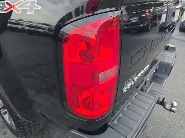 Used 2021 Chevrolet Colorado W/T w/ Custom Special Edition AWD/4WD image 34