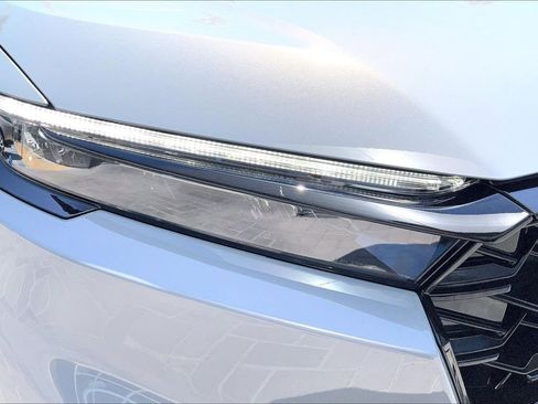 Used 2025 Honda CR-V Sport Touring image 28