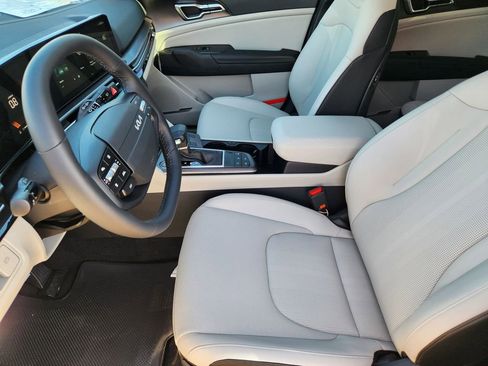 New 2026 Kia Sportage EX FWD image 10