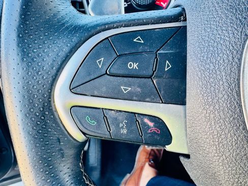 Used 2016 Dodge Challenger SRT w/ Technology Group image 37