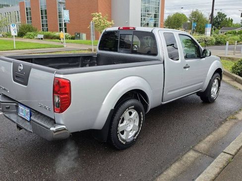 Used 2008 Nissan Frontier SE w/ SE Value Truck Pkg AWD/4WD image 5