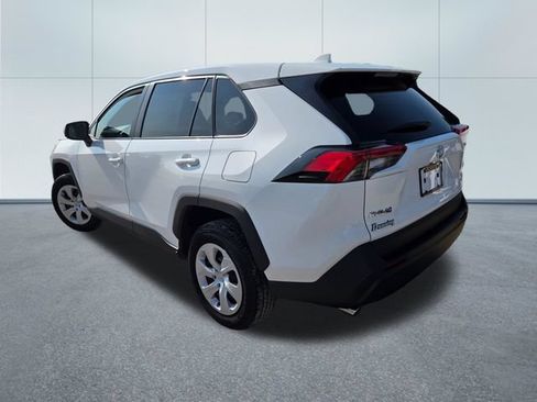 Used 2025 Toyota RAV4 LE AWD/4WD image 5