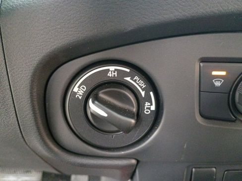 Used 2024 Nissan Frontier PRO-4X w/ Off-Road Protection Package image 26