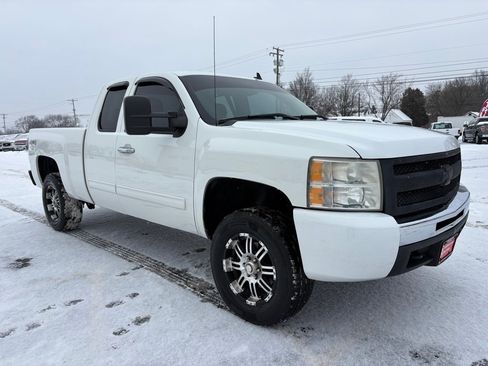 Used 2011 Chevrolet Silverado 1500 LS image 4