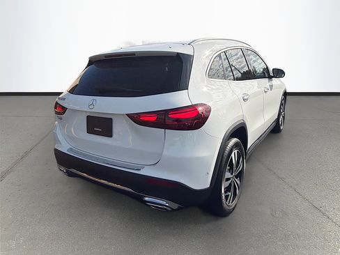 Used 2025 Mercedes-Benz GLA 250 image 4