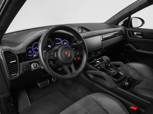 Certified 2023 Porsche Cayenne Turbo GT AWD/4WD image 50