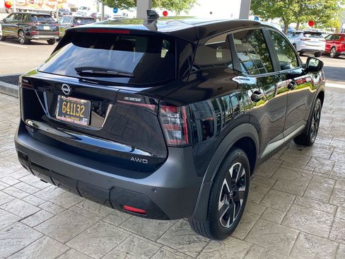 Certified 2025 Nissan Kicks SV AWD/4WD image 7