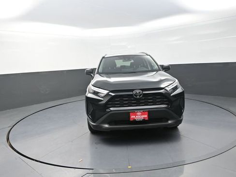 Used 2025 Toyota RAV4 LE image 27