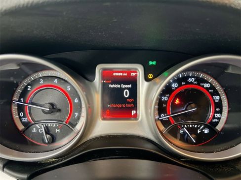Used 2020 Dodge Journey SE w/ SE Popular Equipment Group image 11