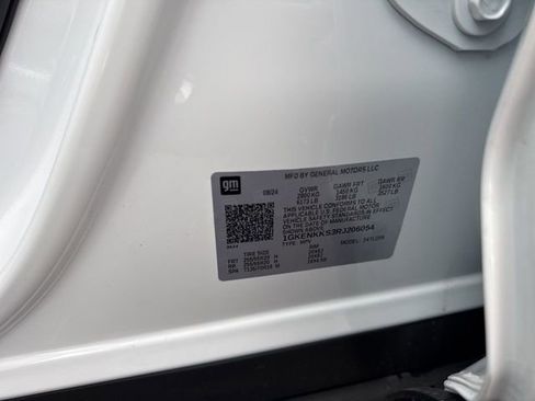 Used 2024 GMC Acadia Elevation image 32