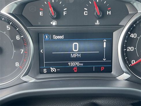 Used 2023 GMC Acadia SLE w/ Driver Convenience Package image 12