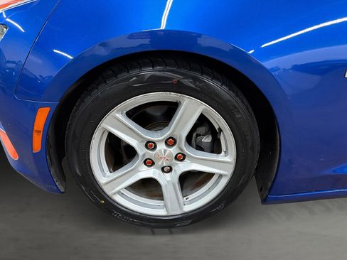 Used 2018 Chevrolet Camaro LT image 14