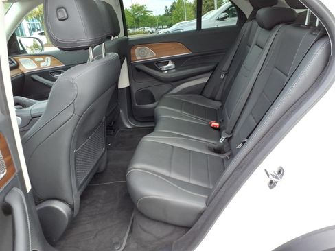 Used 2025 Mercedes-Benz GLE 350 4MATIC image 13