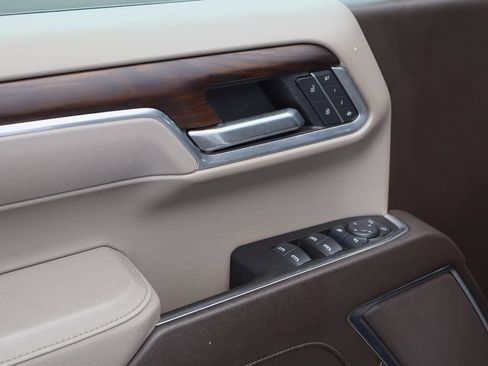 Used 2025 GMC Sierra 1500 SLT RWD image 19