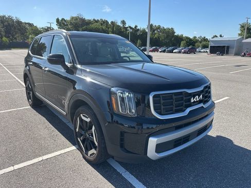 Used 2024 Kia Telluride S FWD image 1