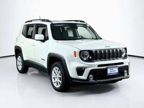 Used 2019 Jeep Renegade Latitude w/ Cold Weather Group AWD/4WD image 3