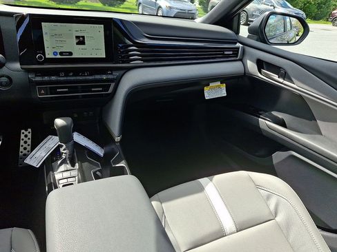 New 2026 Toyota Camry SE AWD/4WD image 12
