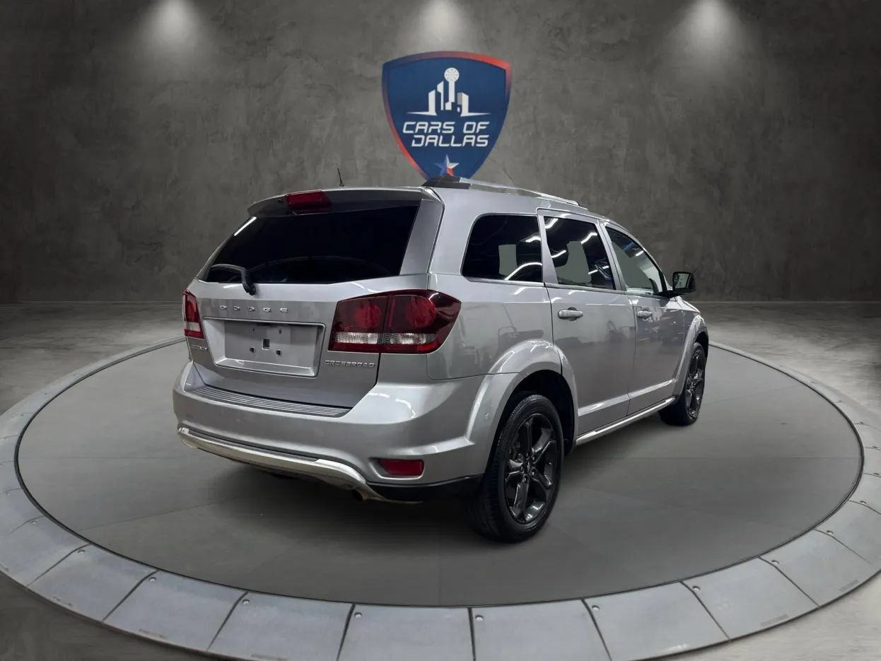 Used 2018 Dodge Journey Crossroad w/ Popular Equipment Group FWD image 5