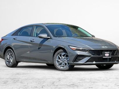 New 2026 Hyundai Elantra Hybrid