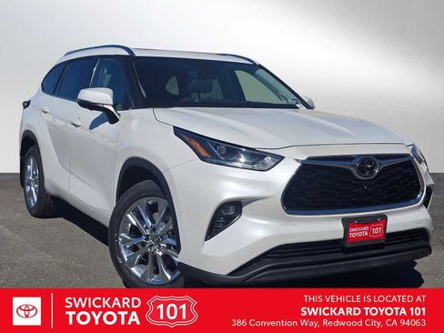 Used 2023 Toyota Highlander Limited image 1