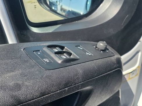 Used 2025 RAM ProMaster 2500 w/ Convenience Group FWD image 14