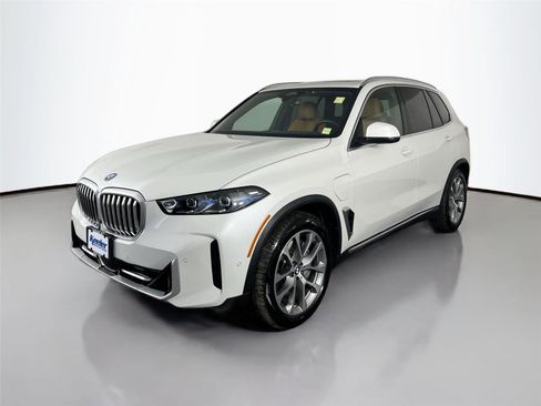 Certified 2026 BMW X5 xDrive50e image 2