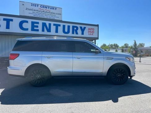 Used 2019 Lincoln Navigator Premiere AWD/4WD image 15