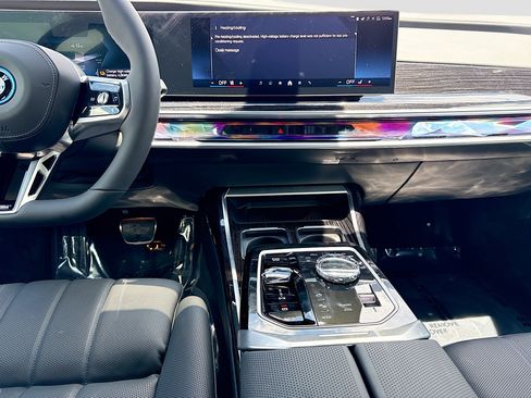New 2026 BMW i7 eDrive50 w/ Executive Package RWD image 18