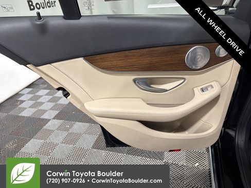 Used 2019 Mercedes-Benz C 300 4MATIC Sedan image 17