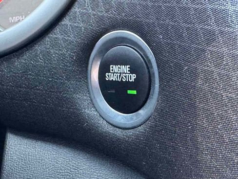 Used 2025 Chevrolet Malibu LT image 32