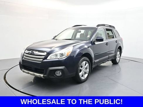 Used 2013 Subaru Outback 3.6R Limited w/ Moonroof Pkg AWD/4WD image 3