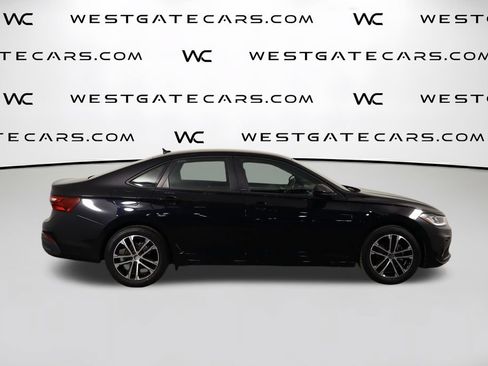 Used 2025 Volkswagen Jetta Sport FWD image 41