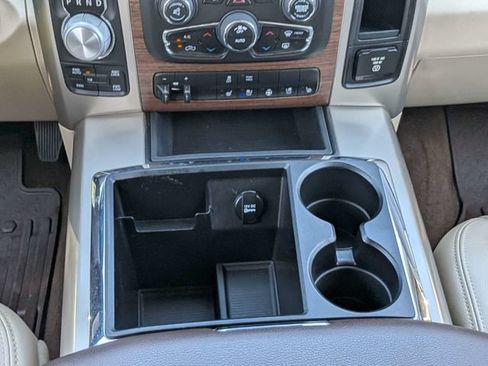 Used 2014 RAM 1500 Laramie AWD/4WD image 18