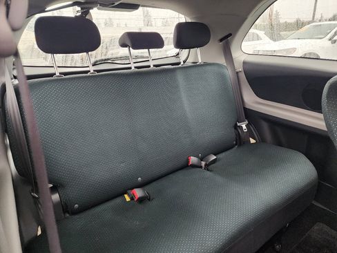 Used 2008 Toyota Yaris 2-Door Hatchback image 21