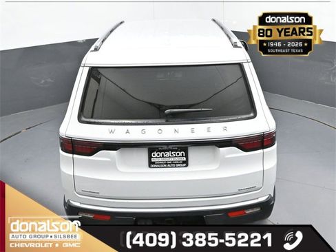 Used 2022 Jeep Wagoneer Series II w/ Flexible Seating Group image 22