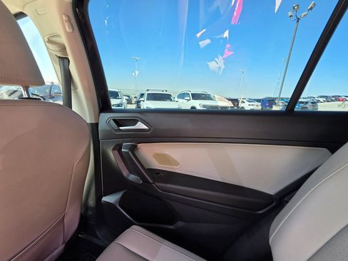 Used 2019 Volkswagen Tiguan SE FWD image 20