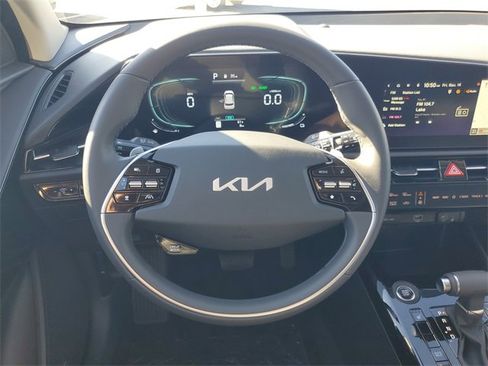 New 2026 Kia Niro EX image 11