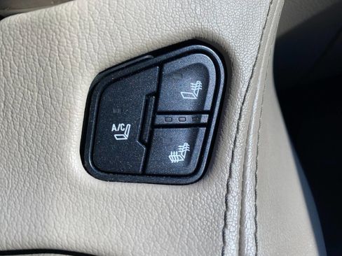 Used 2015 GMC Yukon XL Denali w/ Touring Package image 42