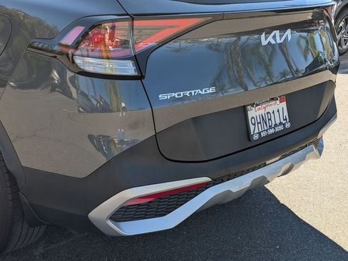 Used 2024 Kia Sportage EX image 11