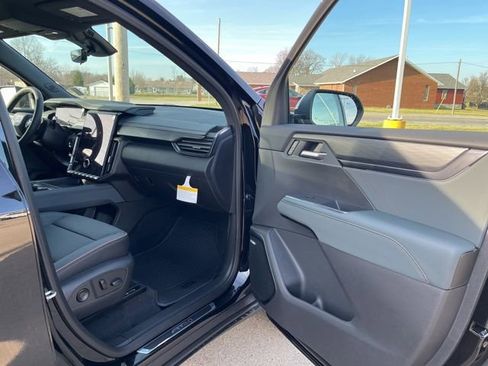 New 2026 GMC Acadia AT4 w/ Luxury Package image 16