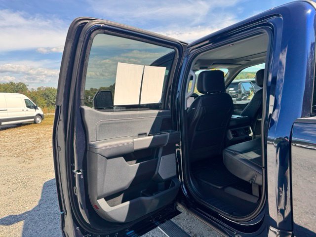 Used 2025 Ford F250 Lariat w/ Lariat Ultimate Package AWD/4WD image 12